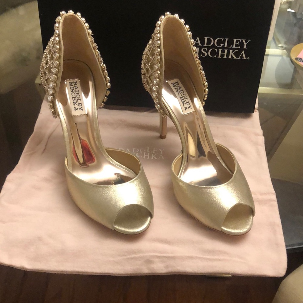 BADGLEY MISCHKA Adrina